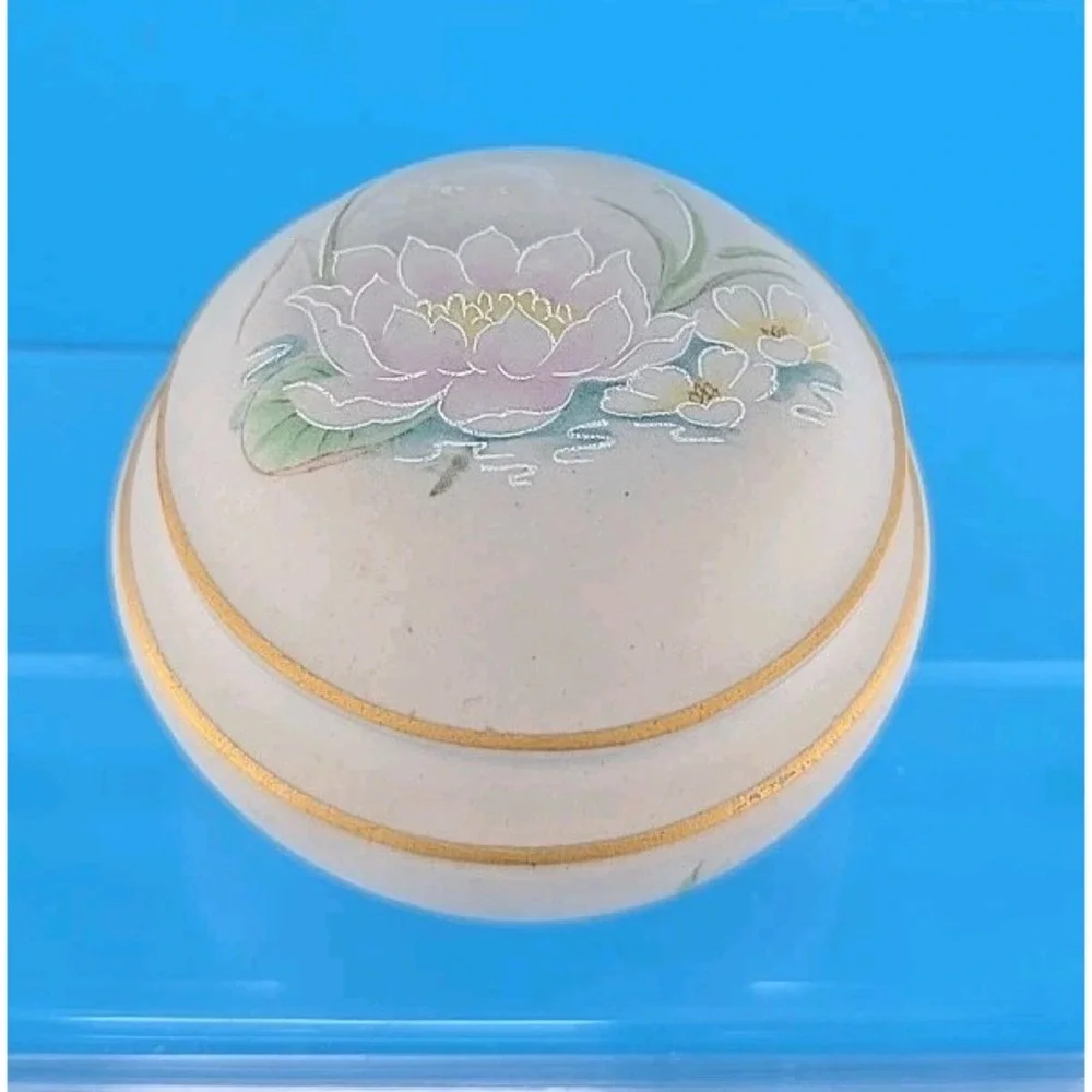 Portuguese Porcelain Lidded Trinket‎ Dish